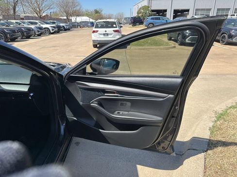 Used 2025 MAZDA MAZDA3 s FWD image 13