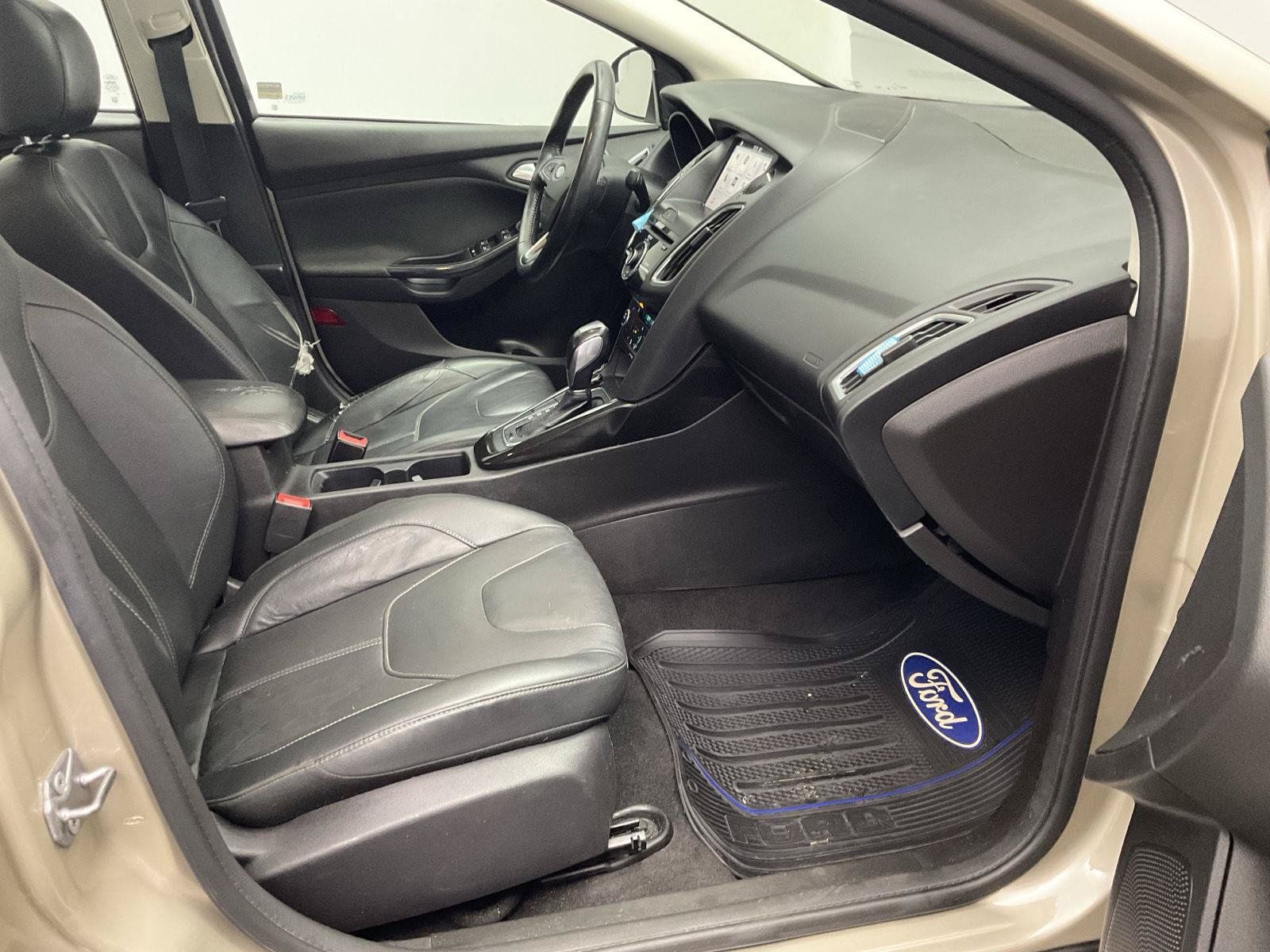 Used 2017 Ford Focus Titanium FWD image 23
