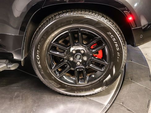 Used 2024 Land Rover Defender 110 X AWD/4WD image 8