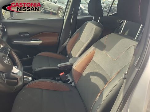 Used 2019 Nissan Kicks SR w/ Interior Electronics Package image 32