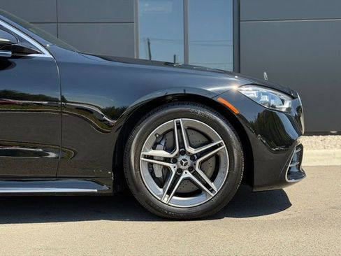 Used 2024 Mercedes-Benz S 580 4MATIC Sedan image 12