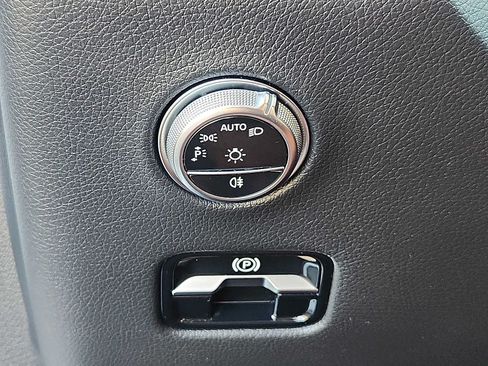 Used 2023 Mercedes-Benz GLC 300 4MATIC image 21