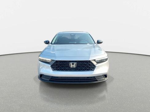 Used 2025 Honda Accord SE image 3
