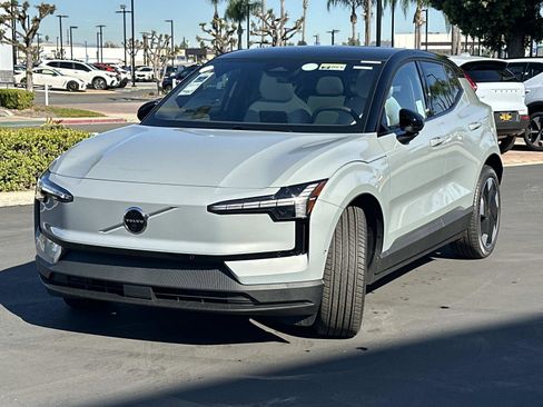 New 2025 Volvo EX30 Ultra w/ Protection Package Premier image 6