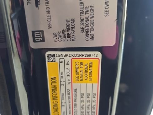 Used 2024 Chevrolet Suburban LT image 15