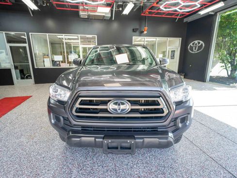 Used 2022 Toyota Tacoma SR AWD/4WD image 6