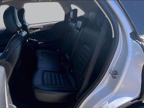 Used 2017 Ford Edge SEL w/ Equipment Group 201A AWD/4WD image 20