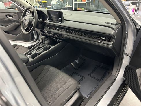 Used 2025 Honda Accord SE image 21