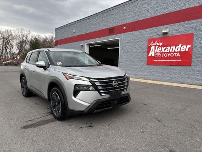 Used 2024 Nissan Rogue SV