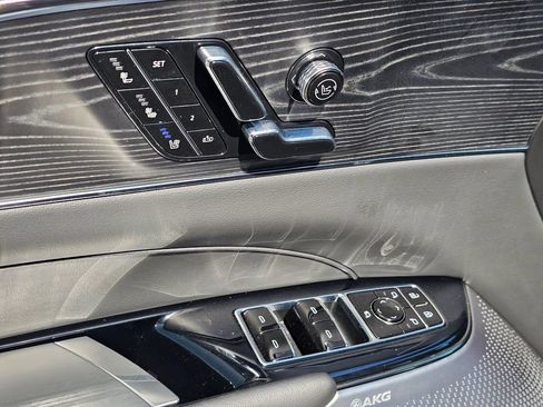 Certified 2024 Cadillac Lyriq Luxury AWD/4WD image 22