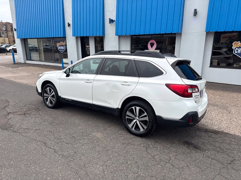 Used 2019 Subaru Outback 2.5i Limited AWD/4WD image 15