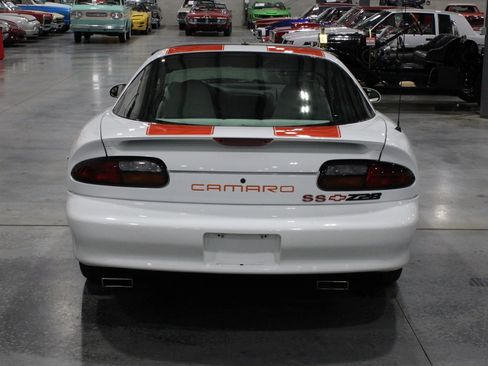 Used 1997 Chevrolet Camaro Z28 w/ Preferred Equipment Group 2 RWD image 15