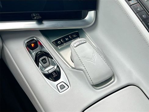 Used 2025 Chevrolet Corvette Stingray Premium Conv w/ Z51 Performance Package image 17