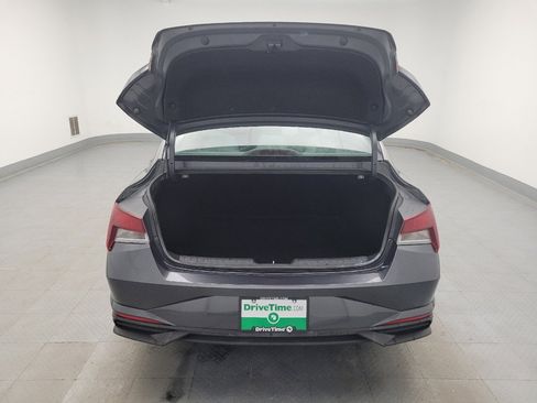 Used 2021 Hyundai Elantra SE image 29