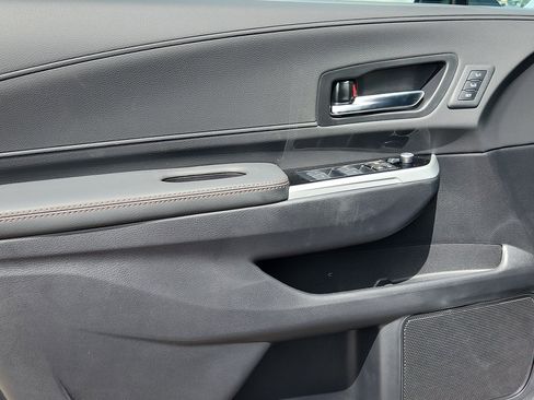 New 2026 Toyota Sienna Limited image 6