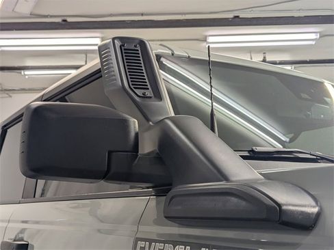 Used 2022 Ford Bronco Everglades image 31
