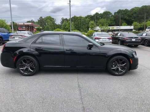 Used 2021 Chrysler 300 Touring w/ Sport Appearance Package RWD image 2