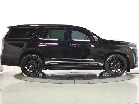 Used 2023 Cadillac Escalade Sport w/ LPO, ONYX Package AWD/4WD image 9