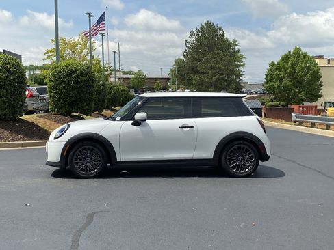 Used 2025 MINI Cooper S FWD image 14