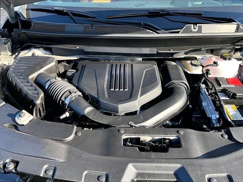 New 2027 Chevrolet Traverse Z71 w/ Enhanced Driving Package AWD/4WD image 11