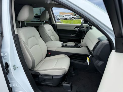 New 2026 Nissan Pathfinder SL AWD/4WD image 22