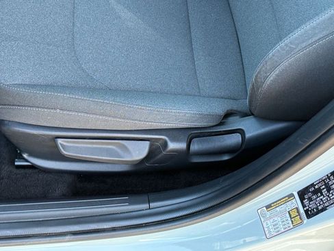 Used 2025 Kia K4 LXS image 24