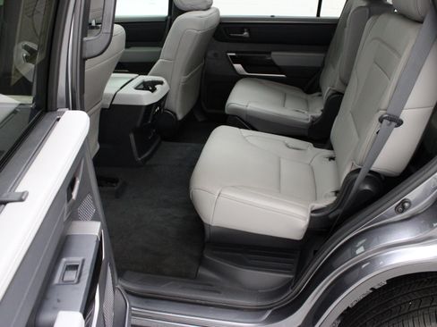 Used 2026 Toyota Sequoia Limited AWD/4WD image 31