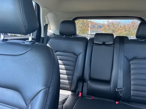 Used 2022 Ford Edge SEL w/ Convenience Package image 30