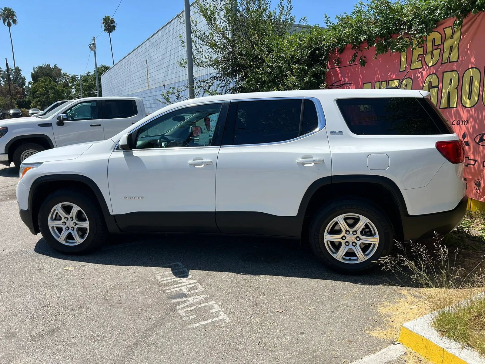 Used 2019 GMC Acadia SLE FWD image 7