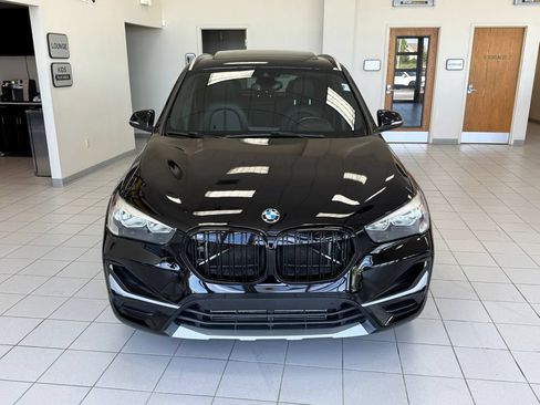 Used 2020 BMW X1 xDrive28i AWD/4WD image 3