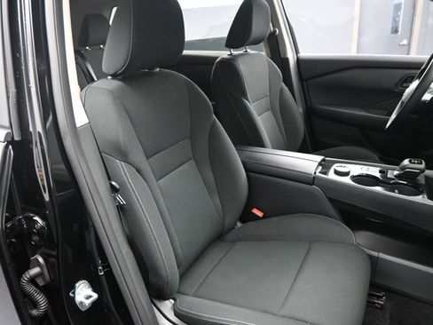 Used 2025 Nissan Rogue S image 14