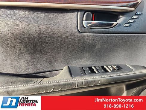 Used 2013 Lexus ES 350 w/ Premium Pkg image 24