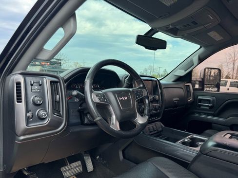 Used 2016 GMC Sierra 2500 SLT w/ All-Terrain HD Package AWD/4WD image 14