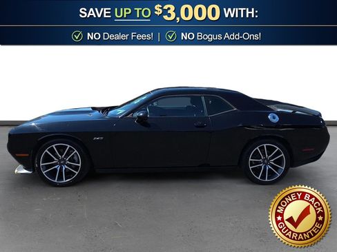 Used 2023 Dodge Challenger R/T image 2