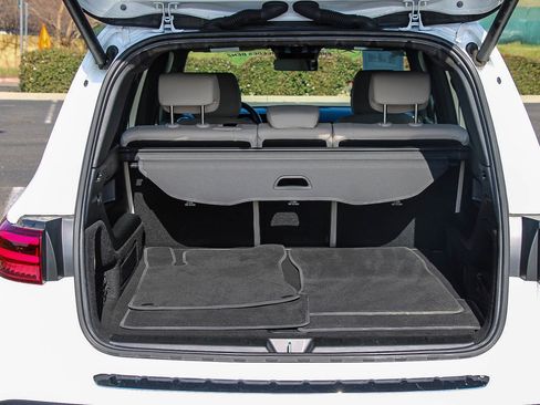 Used 2025 Mercedes-Benz GLB 250 GLB 250 image 25