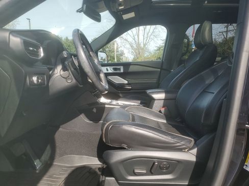 Used 2021 Ford Explorer ST w/ Equipment Group 401A image 9
