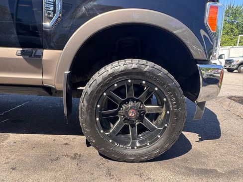 Used 2018 Ford F250 Lariat w/ Lariat Ultimate Package AWD/4WD image 12