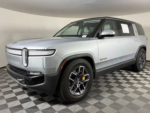 Used 2023 Rivian R1S Adventure image 3