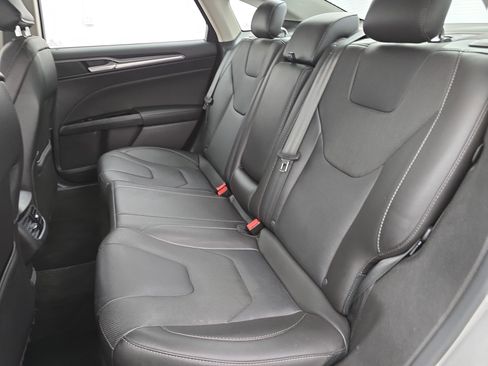 Used 2016 Ford Fusion Titanium image 13