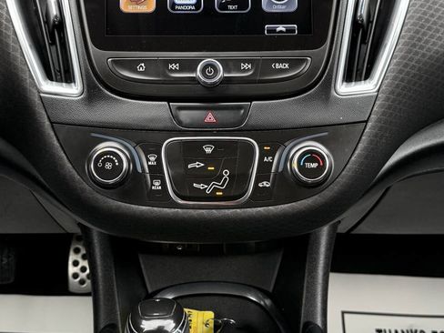 Used 2016 Chevrolet Malibu LT w/ Driver Confidence Package image 24