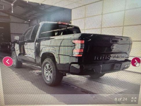Certified 2025 Nissan Frontier SV RWD image 3