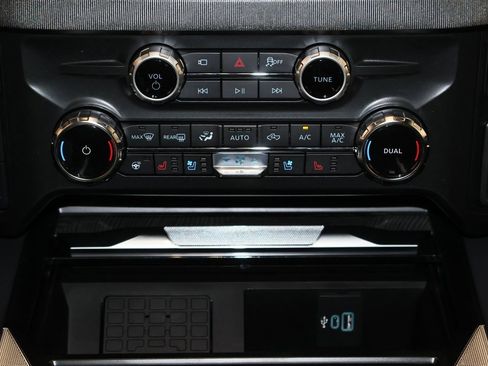 New 2025 Ford F350 Platinum w/ FX4 Off-Road Package image 27