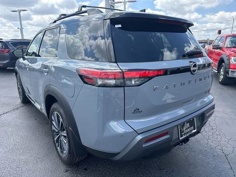 New 2026 Nissan Pathfinder Platinum AWD/4WD image 3