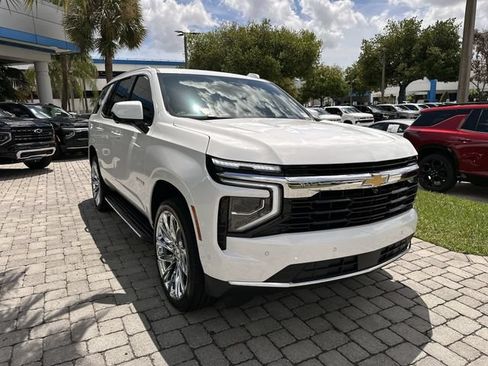 Used 2025 Chevrolet Tahoe LS AWD/4WD image 17