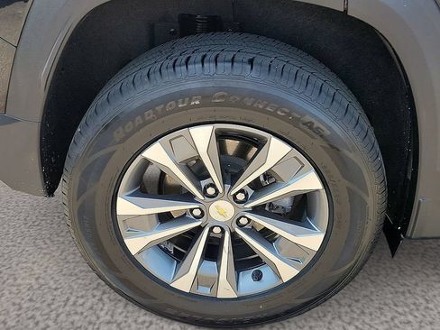 Used 2025 Chevrolet Equinox LT FWD image 6