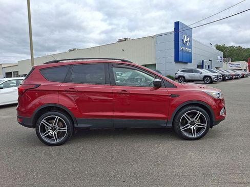 Used 2019 Ford Escape SEL image 32