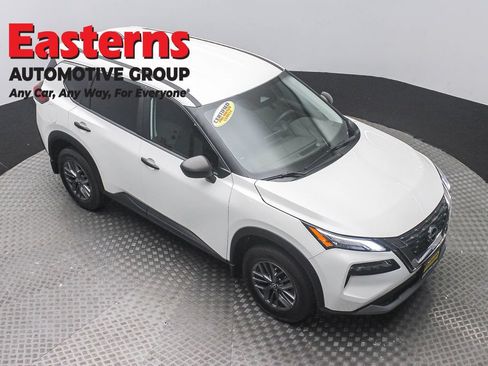 Used 2023 Nissan Rogue S AWD/4WD image 3