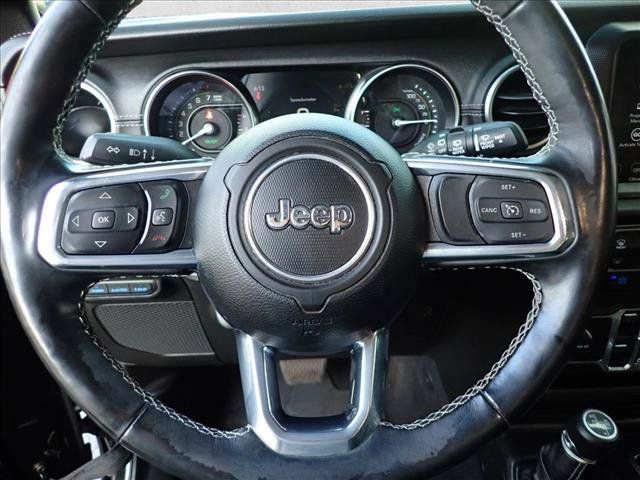 Used 2022 Jeep Wrangler Unlimited Sahara w/ Cold Weather Group AWD/4WD image 7