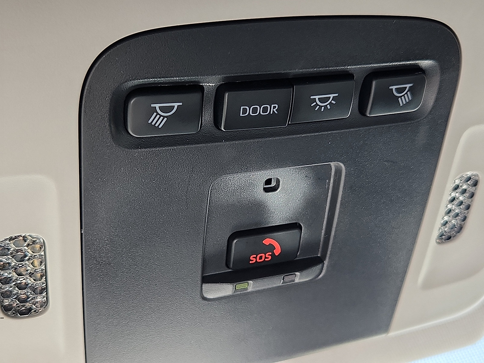 Used 2025 Toyota Camry XLE FWD image 19