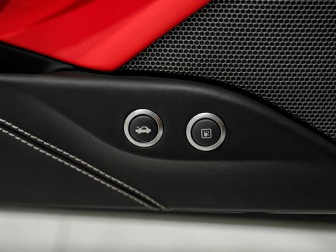 Used 2019 Ferrari 488 GTB image 40